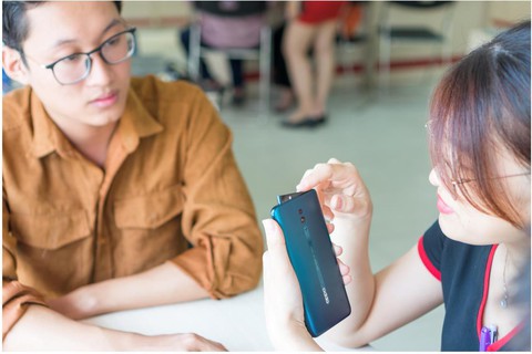 OPPO Reno phiên bản chuẩn chính thức lên kệ từ hôm nay - Ảnh 3. OPPO Reno phiên bản chuẩn chính thức lên kệ từ hôm nay - Ảnh 3.