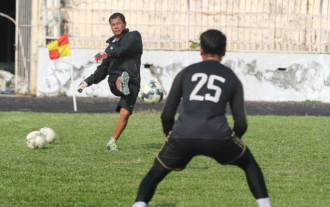 Cựu thủ môn Nguyễn Văn Cường: Vẫn “cháy” cùng bóng đá VN - Ảnh 1. Cựu thủ môn Nguyễn Văn Cường: Vẫn “cháy” cùng bóng đá VN - Ảnh 1.
