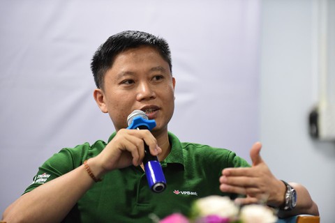 Xài thẻ ngân hàng, cân đối được chi tiêu hay phóng tay tẹt ga? - Ảnh 6. Xài thẻ ngân hàng, cân đối được chi tiêu hay phóng tay tẹt ga? - Ảnh 6.