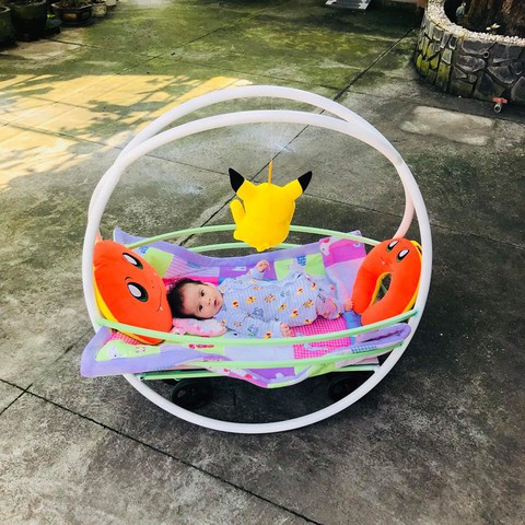 Thầy giáo tự tay làm tàu lượn mini, xích đu... cho con gái - Ảnh 8. Thầy giáo tự tay làm tàu lượn mini, xích đu... cho con gái - Ảnh 8.