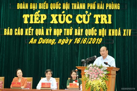 Thủ tướng: Xử lý nghiêm cán bộ lợi dụng quyền lực để nhũng nhiễu - Ảnh 1. Thủ tướng: Xử lý nghiêm cán bộ lợi dụng quyền lực để nhũng nhiễu - Ảnh 1.