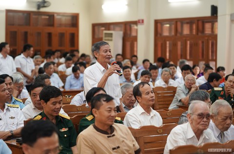 Thủ tướng: Xử lý nghiêm cán bộ lợi dụng quyền lực để nhũng nhiễu - Ảnh 4. Thủ tướng: Xử lý nghiêm cán bộ lợi dụng quyền lực để nhũng nhiễu - Ảnh 4.