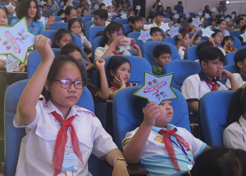 Xử lý nghiêm các hiện tượng tiêu cực xâm hại trẻ em - Ảnh 4. Xử lý nghiêm các hiện tượng tiêu cực xâm hại trẻ em - Ảnh 4.