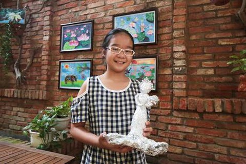 Họa sĩ 13 tuổi triển lãm tranh gây quỹ cho các bạn kém may mắn - Ảnh 2. Họa sĩ 13 tuổi triển lãm tranh gây quỹ cho các bạn kém may mắn - Ảnh 2.