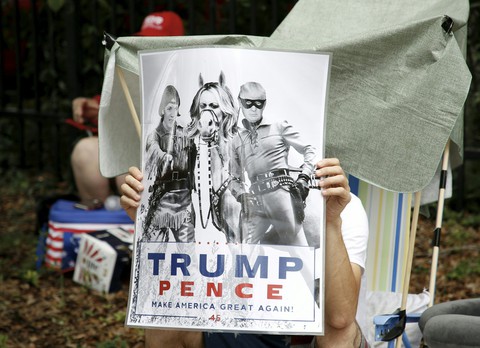 Xí chỗ chờ nghe ông Trump tuyên bố tái tranh cử - Ảnh 9. Xí chỗ chờ nghe ông Trump tuyên bố tái tranh cử - Ảnh 9.
