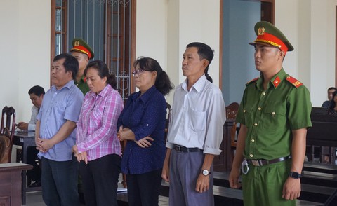 Đại gia thủy sản Tòng Thiên Mã lãnh 18 năm tù giam - Ảnh 1. Đại gia thủy sản Tòng Thiên Mã lãnh 18 năm tù giam - Ảnh 1.