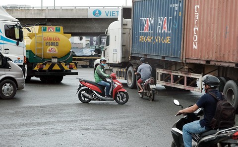Điểm đen tai nạn giao thông lan đến trung tâm TP.HCM - Ảnh 3. Điểm đen tai nạn giao thông lan đến trung tâm TP.HCM - Ảnh 3.