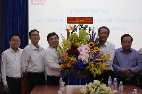 Lãnh đạo TP.HCM luôn lắng nghe, cầu thị từ các thông tin báo chí - Ảnh 2. Lãnh đạo TP.HCM luôn lắng nghe, cầu thị từ các thông tin báo chí - Ảnh 2.