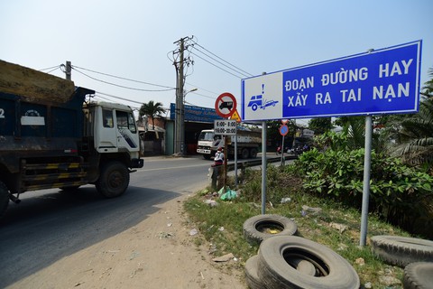 Cử tri quận 9 ngán ngẩm điểm đen tai nạn giao thông gần cảng Phú Hữu - Ảnh 1. Cử tri quận 9 ngán ngẩm điểm đen tai nạn giao thông gần cảng Phú Hữu - Ảnh 1.
