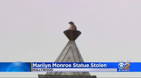Tượng Marilyn Monroe trên Đại lộ Danh vọng Hollywood bị cưa trộm - Ảnh 3. Tượng Marilyn Monroe trên Đại lộ Danh vọng Hollywood bị cưa trộm - Ảnh 3.