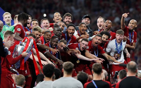 Liverpool tưng bừng ăn mừng chức vô địch Champions League - Ảnh 8. Liverpool tưng bừng ăn mừng chức vô địch Champions League - Ảnh 8.