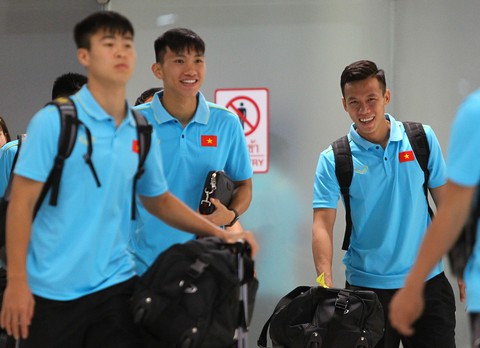 Tuyển VN đặt chân đến Thái Lan chuẩn bị cho King’s Cup 2019 - Ảnh 1. Tuyển VN đặt chân đến Thái Lan chuẩn bị cho King’s Cup 2019 - Ảnh 1.