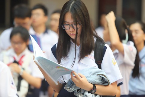 Vui buồn học trò đi thi lớp 10 - Ảnh 4. Vui buồn học trò đi thi lớp 10 - Ảnh 4.