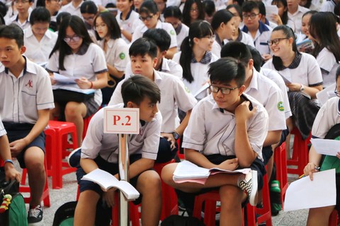 Gần 200.000 thí sinh chính thức bước vào thi lớp 10 tại TP.HCM và Hà Nội - Ảnh 12. Gần 200.000 thí sinh chính thức bước vào thi lớp 10 tại TP.HCM và Hà Nội - Ảnh 12.