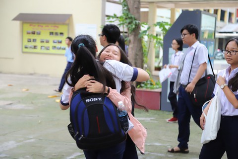 Vui buồn học trò đi thi lớp 10 - Ảnh 11. Vui buồn học trò đi thi lớp 10 - Ảnh 11.