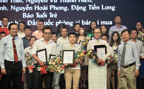 Báo Tuổi Trẻ đoạt 8 giải báo chí TP.HCM lần thứ 37 - Ảnh 3. Báo Tuổi Trẻ đoạt 8 giải báo chí TP.HCM lần thứ 37 - Ảnh 3.