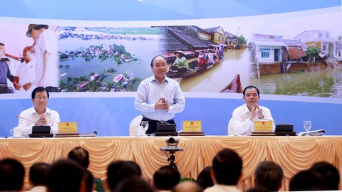 Thủ tướng nhắc việc xây hồ trên đỉnh đồi gây thiệt hại lớn về người - Ảnh 2. Thủ tướng nhắc việc xây hồ trên đỉnh đồi gây thiệt hại lớn về người - Ảnh 2.