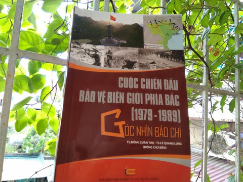 Thêm một cuốn sách ý nghĩa cho ngày Báo chí Cách mạng Việt Nam - Ảnh 1. Thêm một cuốn sách ý nghĩa cho ngày Báo chí Cách mạng Việt Nam - Ảnh 1.