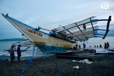 Thuyền viên Philippines tặng chó cưng cho ngư dân Việt sau vụ cứu tàu ở Biển Đông - Ảnh 1. Thuyền viên Philippines tặng chó cưng cho ngư dân Việt sau vụ cứu tàu ở Biển Đông - Ảnh 1.
