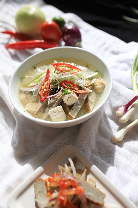 Vì sao bánh canh chả cá Nha Trang ngon nức nở? - Ảnh 2. Vì sao bánh canh chả cá Nha Trang ngon nức nở? - Ảnh 2.