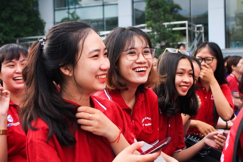 Mang chuyên môn làm đẹp cho đời - Ảnh 1. Mang chuyên môn làm đẹp cho đời - Ảnh 1.