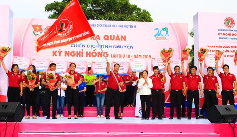 Mang chuyên môn làm đẹp cho đời - Ảnh 4. Mang chuyên môn làm đẹp cho đời - Ảnh 4.