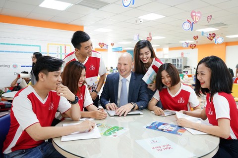 Những bước tiến trên lộ trình quốc tế hóa giáo dục của UEF - Ảnh 1. Những bước tiến trên lộ trình quốc tế hóa giáo dục của UEF - Ảnh 1.