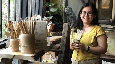 Cô bác ơi, mình bán hàng đừng bán túi nilông được không? - Ảnh 1. Cô bác ơi, mình bán hàng đừng bán túi nilông được không? - Ảnh 1.