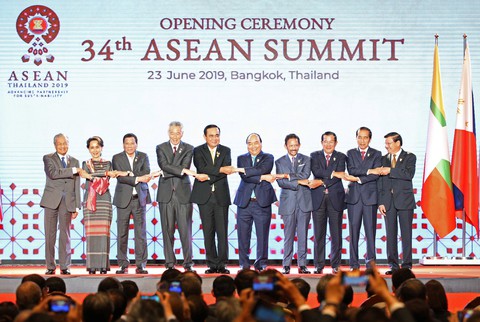 Thủ tướng Nguyễn Xuân Phúc bấm nút khởi động Kho vệ tinh ASEAN - Ảnh 1. Thủ tướng Nguyễn Xuân Phúc bấm nút khởi động Kho vệ tinh ASEAN - Ảnh 1.
