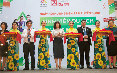 Hướng nghiệp để sinh viên hiểu sâu về ngành nghề - Ảnh 2. Hướng nghiệp để sinh viên hiểu sâu về ngành nghề - Ảnh 2.