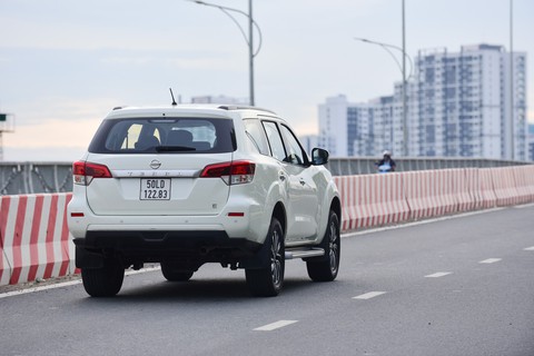 Đánh giá xe Nissan Terra ở hai mục đích sử dụng phổ biến nhất Việt Nam - Ảnh 4. Đánh giá xe Nissan Terra ở hai mục đích sử dụng phổ biến nhất Việt Nam - Ảnh 4.