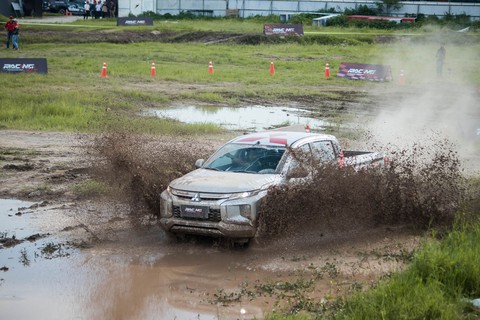 Có gì trên những chiếc xe off-road mang hình thù kỳ dị, độc lạ? - Ảnh 1. Có gì trên những chiếc xe off-road mang hình thù kỳ dị, độc lạ? - Ảnh 1.
