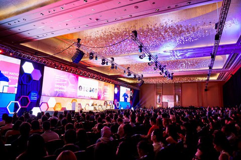 Nhân tài các nước ào ạt đổ về Singapore - Ảnh 1. Nhân tài các nước ào ạt đổ về Singapore - Ảnh 1.