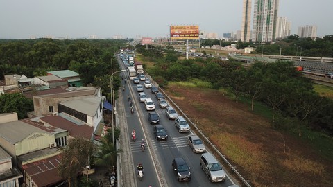 Nguy cơ kẹt xe nhiều hơn trên cao tốc TP.HCM - Long Thành - Dầu Giây - Ảnh 2. Nguy cơ kẹt xe nhiều hơn trên cao tốc TP.HCM - Long Thành - Dầu Giây - Ảnh 2.