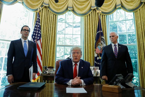 Tổng thống Trump áp thêm lệnh trừng phạt nặng Iran - Ảnh 1. Tổng thống Trump áp thêm lệnh trừng phạt nặng Iran - Ảnh 1.