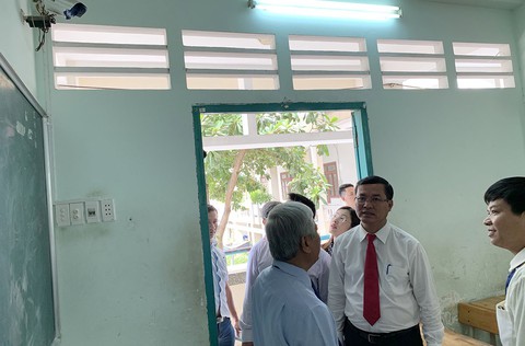 Phía Nam lo... camera, phía Bắc ngại thời tiết - Ảnh 1. Phía Nam lo... camera, phía Bắc ngại thời tiết - Ảnh 1.