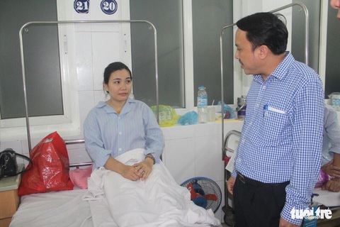 Xác định vợ chồng nghi phạm đánh nữ điều dưỡng nhập viện - Ảnh 1. Xác định vợ chồng nghi phạm đánh nữ điều dưỡng nhập viện - Ảnh 1.