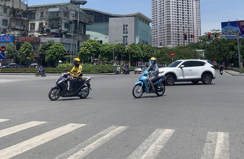 Cảnh báo tia cực tím nguy cơ gây hại cao ở Đà Nẵng - Ảnh 1. Cảnh báo tia cực tím nguy cơ gây hại cao ở Đà Nẵng - Ảnh 1.