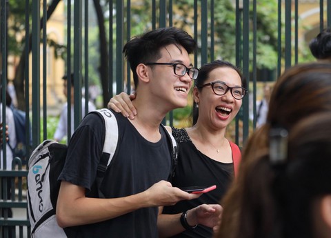 Hình ảnh thí sinh tươi tắn đi thi - Ảnh 16. Hình ảnh thí sinh tươi tắn đi thi - Ảnh 16.