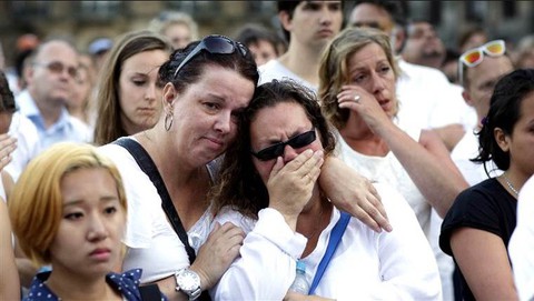 5 gia đình nạn nhân vụ MH17 dàn xếp kín với Malaysia Airlines - Ảnh 1. 5 gia đình nạn nhân vụ MH17 dàn xếp kín với Malaysia Airlines - Ảnh 1.