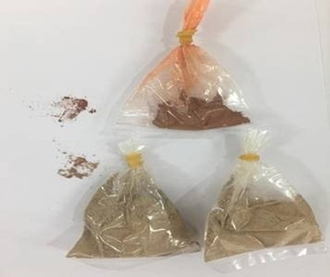 Nhiều trẻ ngộ độc chì nguy hiểm do dùng thuốc cam - Ảnh 1. Nhiều trẻ ngộ độc chì nguy hiểm do dùng thuốc cam - Ảnh 1.