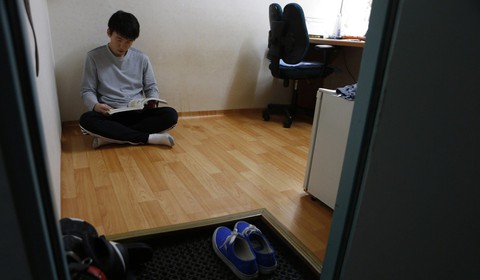 Giới trẻ Hàn mê làm công chức hơn làm sao giải trí - Ảnh 4. Giới trẻ Hàn mê làm công chức hơn làm sao giải trí - Ảnh 4.