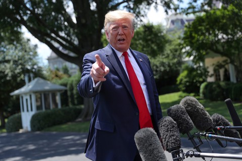 Ông Trump: Chiến tranh với Iran sẽ chỉ không kích, không dùng bộ binh - Ảnh 1. Ông Trump: Chiến tranh với Iran sẽ chỉ không kích, không dùng bộ binh - Ảnh 1.