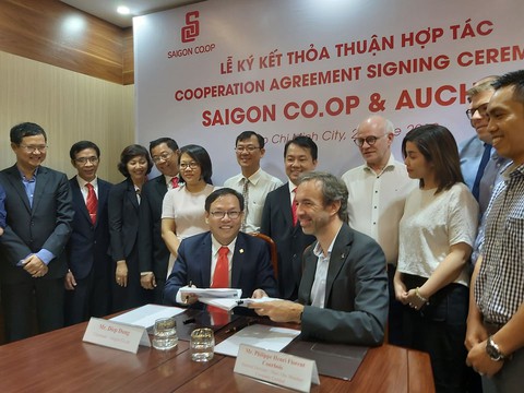 Auchan chính thức rời VN, Saigon Co.op tiếp quản 18 siêu thị của nhà bán lẻ Pháp - Ảnh 1. Auchan chính thức rời VN, Saigon Co.op tiếp quản 18 siêu thị của nhà bán lẻ Pháp - Ảnh 1.
