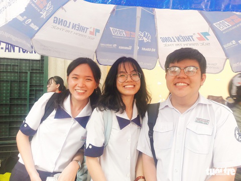 Nụ cười tỏa nắng sau mùa thi, chúng ta tạm biệt thời học sinh đáng nhớ! - Ảnh 9. Nụ cười tỏa nắng sau mùa thi, chúng ta tạm biệt thời học sinh đáng nhớ! - Ảnh 9.