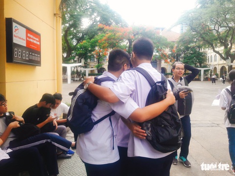 Nụ cười tỏa nắng sau mùa thi, chúng ta tạm biệt thời học sinh đáng nhớ! - Ảnh 10. Nụ cười tỏa nắng sau mùa thi, chúng ta tạm biệt thời học sinh đáng nhớ! - Ảnh 10.