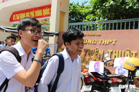 Nụ cười tỏa nắng sau mùa thi, chúng ta tạm biệt thời học sinh đáng nhớ! - Ảnh 20. Nụ cười tỏa nắng sau mùa thi, chúng ta tạm biệt thời học sinh đáng nhớ! - Ảnh 20.