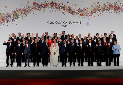 Tiết lộ hậu trường chụp ảnh gia đình G20 ở Osaka - Ảnh 1.
