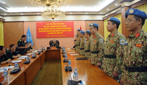 Thêm 7 sĩ quan Việt Nam đi làm nhiệm vụ gìn giữ hòa bình Liên Hiệp Quốc - Ảnh 3. Thêm 7 sĩ quan Việt Nam đi làm nhiệm vụ gìn giữ hòa bình Liên Hiệp Quốc - Ảnh 3.
