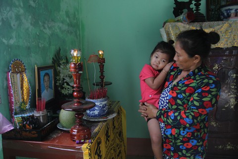 Mẹ cô gái bị tài xế Vinasun bỏ rơi sau tai nạn: Quá ác với con tôi! - Ảnh 3. Mẹ cô gái bị tài xế Vinasun bỏ rơi sau tai nạn: Quá ác với con tôi! - Ảnh 3.